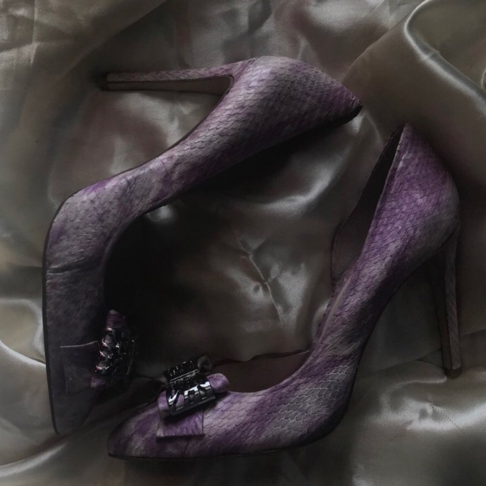 Louise et Cie Pumps
